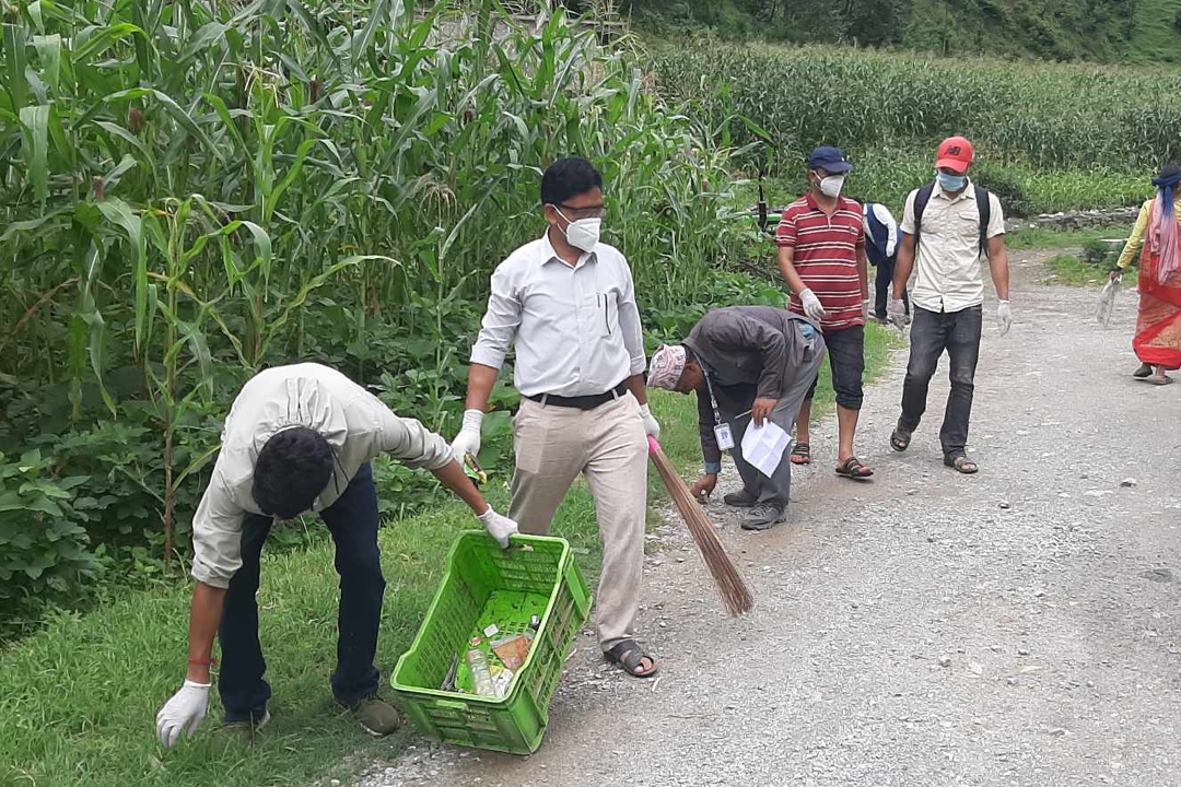 बैतडीको सुर्नयामा सरसफाइ अभियान शुरु 